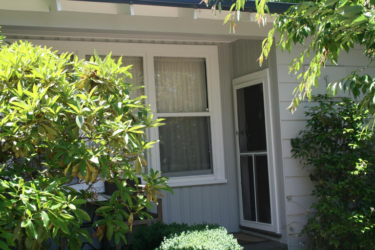 Exterior 5