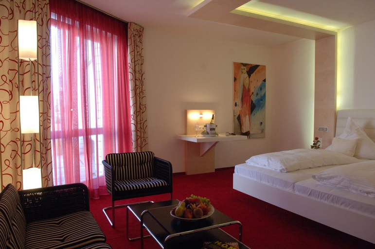 Bedroom 12
