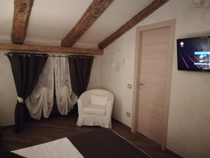 Bedroom 2, Callort, Bergamo