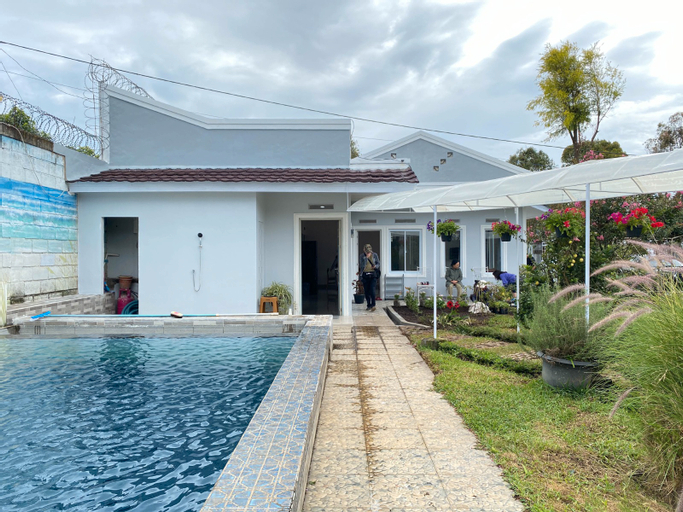 Swimming Pool 15