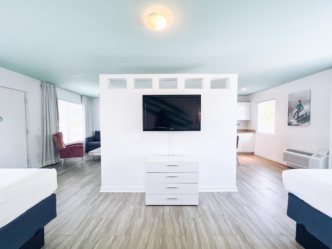 Bedroom 2, Aqua Hotel, Broward