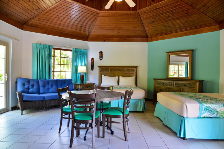 Bedroom 3, Coco La Palm Seaside Resort Hotel