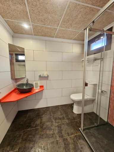 Bathroom 3, Hotel Llar La Morena, Alicante