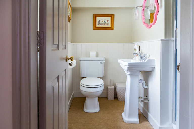 Bathroom 3, Barnsdale Lodge Hotel, Rutland