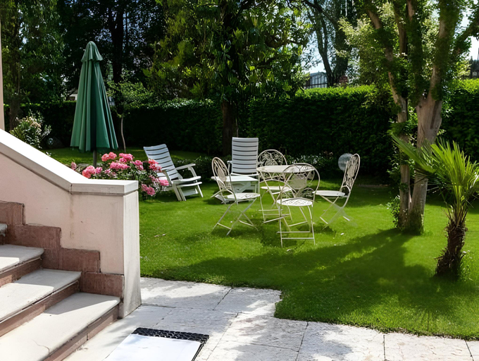 Others 3, Residence Villa Mainard, Verona