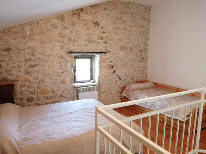 4, Mas de Trescouvieux, Gard