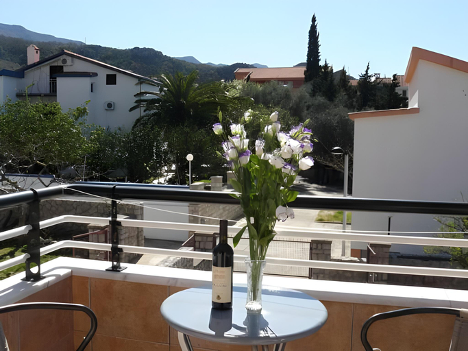Others 4, Apartments Stanka