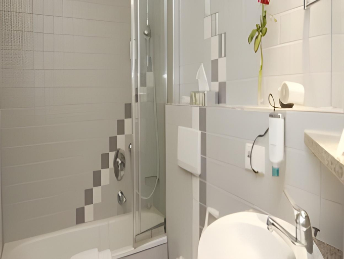Bathroom 4, Domizil Tubingen, Tübingen
