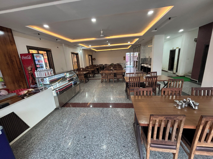 Food & Drinks 5, Hotel Ishwar Palace, Sikar