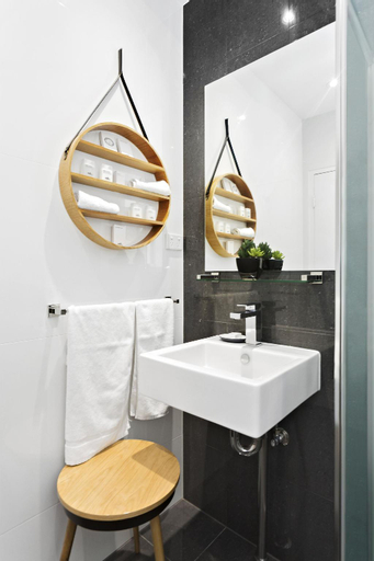 Bathroom 25