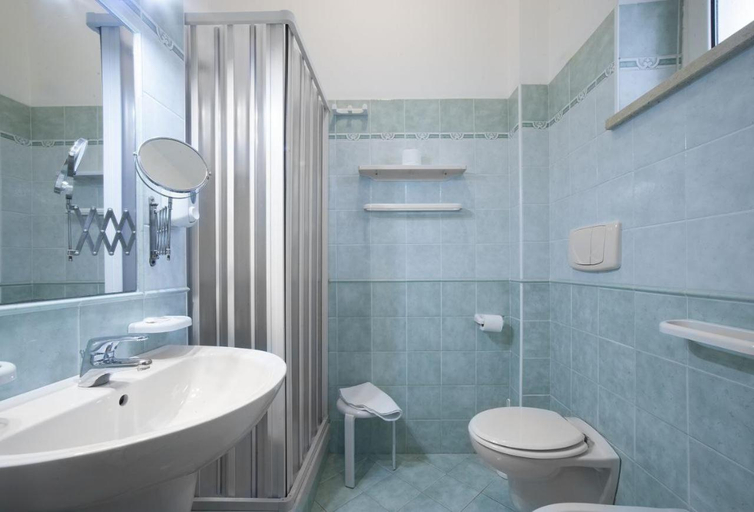 Bathroom 3, Hotel Piccolo Mondo, Cosenza