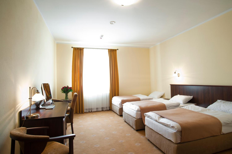 Bedroom 12