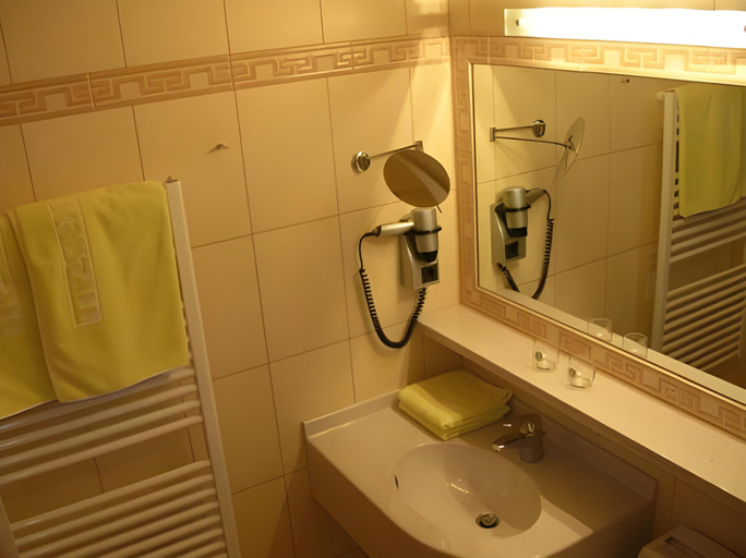 Bathroom 3, Hotel Kristall, Sankt Johann im Pongau