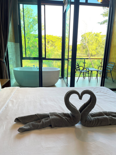 Bedroom 3, Pobruk Resort, Tha Bo