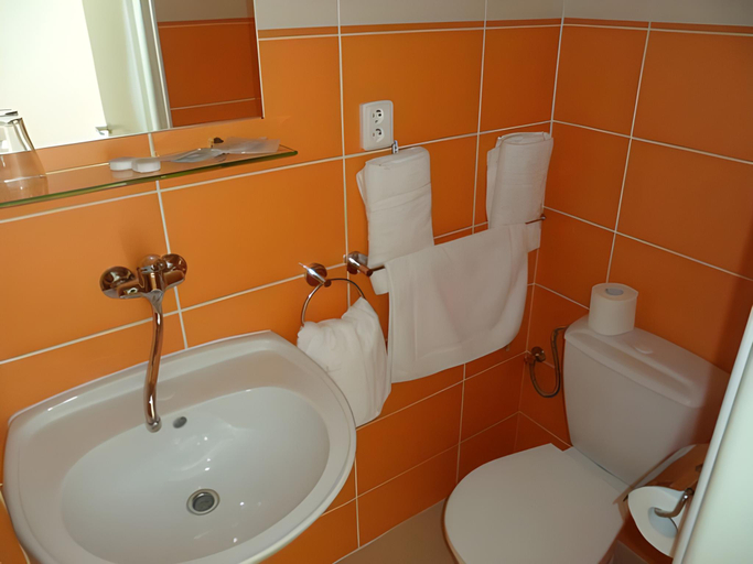 Bathroom 4, Hotel Rozalka, Pezinok