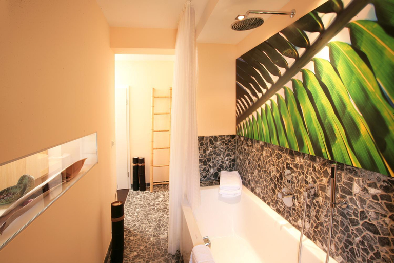 Bathroom 4, Vinotel Augustin, Kitzingen