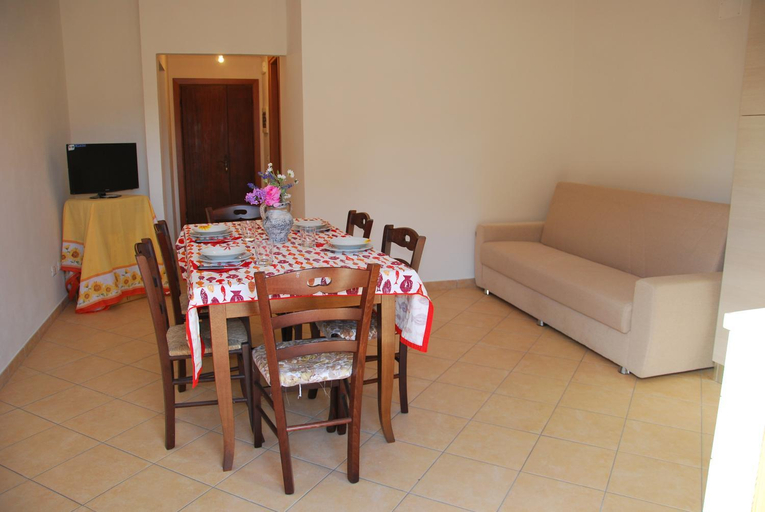 Facilities 5, Appartamenti Margherita - Zona mare con clima e posti auto, Livorno