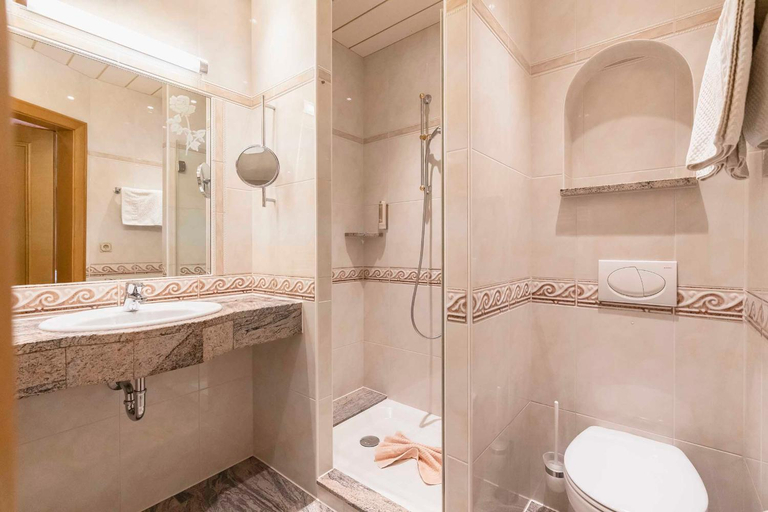 Bathroom, Alpenhof Krun, Garmisch-Partenkirchen