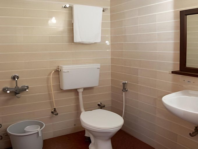 Bathroom, Royal Residency, Bangalore