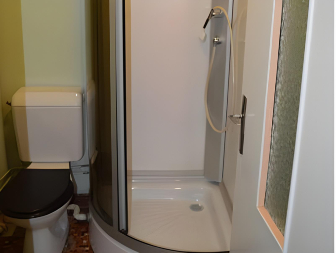 Bathroom 3, Hotel Timgad, Vosges