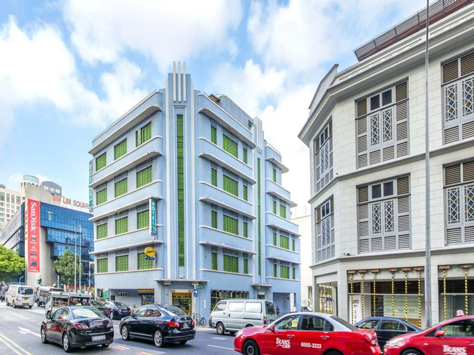 Exterior 2