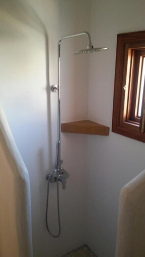 Bathroom 3, Apocalypsis Houses, South Aegean