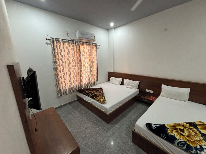 Bedroom 3, Hotel Ishwar Palace, Sikar