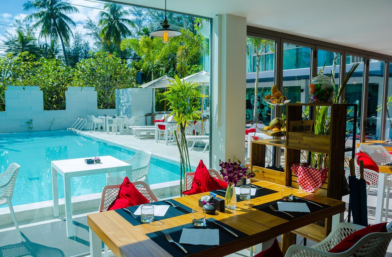 Food & Drinks 5, Cozy 2-BR room in Oceanstone coondo, 10 min walking to BangTao Beach, Phuket Island