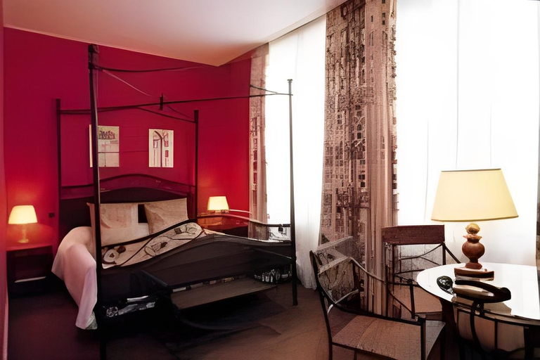 Bedroom 2, Hotel de la Bretonnerie, Paris