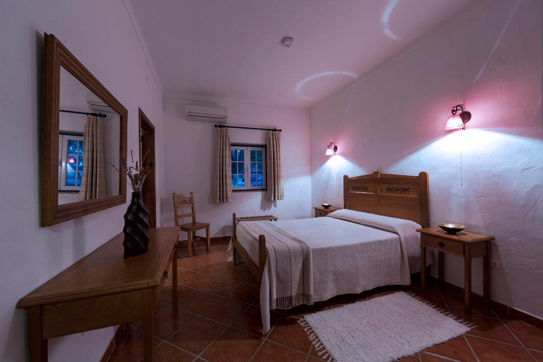 Bedroom 2, Naveterra-Hotel Rural, Alandroal