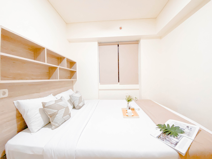 Bedroom 1, Minimalist and Cozy Living 2BR Meikarta Apartment By Travelio, Cikarang