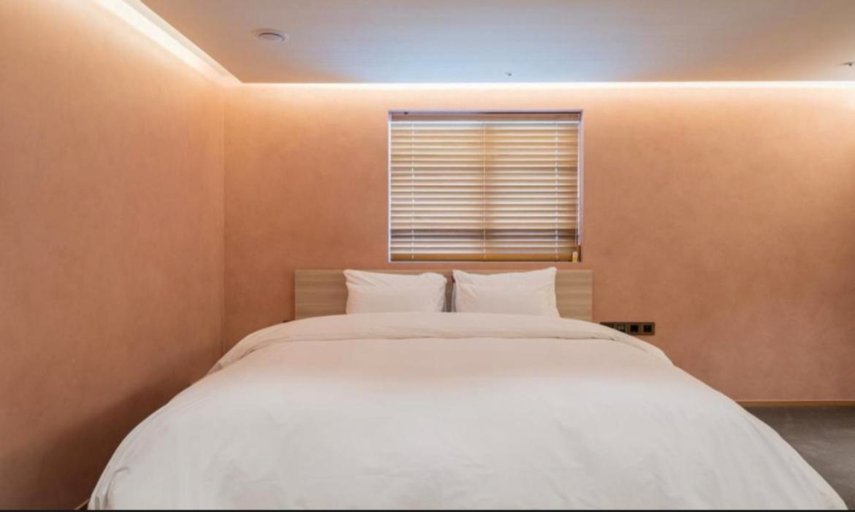 Bedroom 21