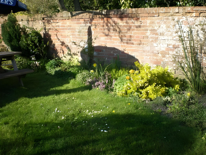 Others 5, The Green Dragon, Wiltshire