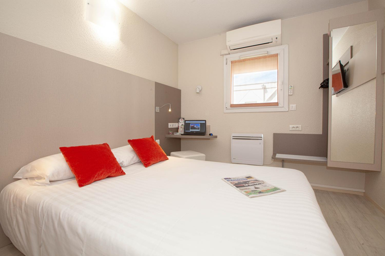 Bedroom 3, Best Hotel Lyon - Saint Priest, Rhône