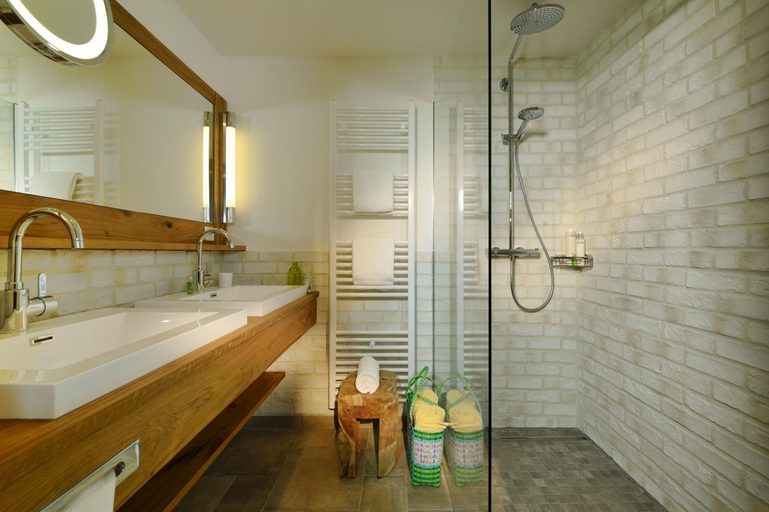Bathroom 2, Romantik Hotel Knippschild, Soest