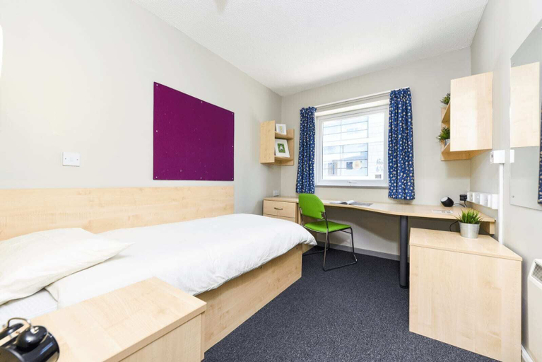 Bedroom 5, Student Only Capital Gate, Sefton