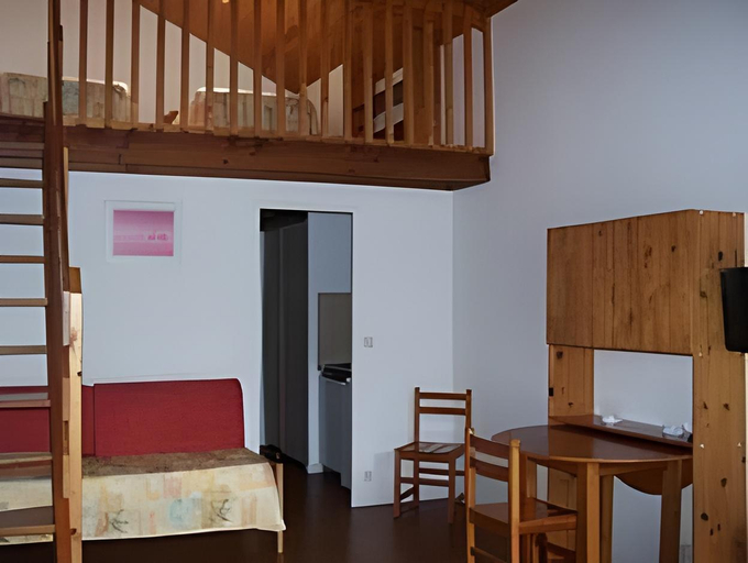 Bedroom 2, Les Acanthes, Landes