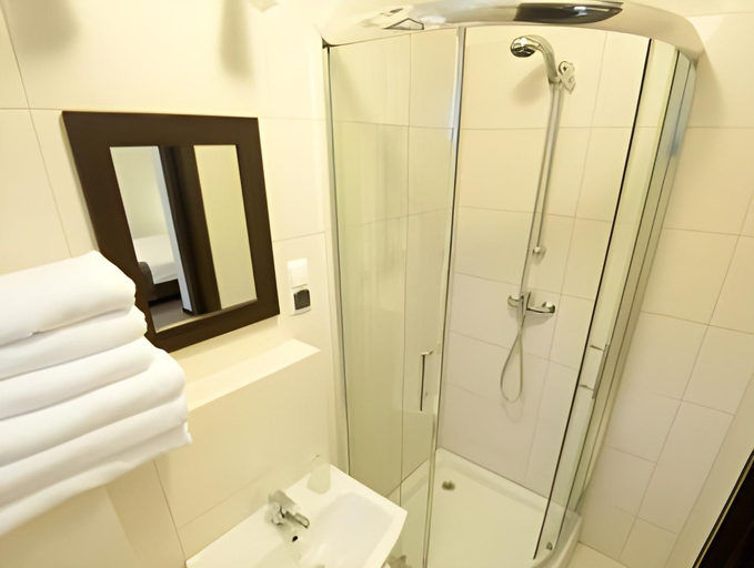 Bathroom 5, Villa Pallas, Gdańsk City