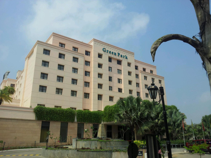 Exterior 1