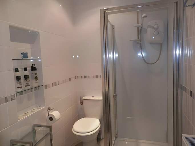 Bathroom 2, Hillcrest Bed & Breakfast, Scottish Borders