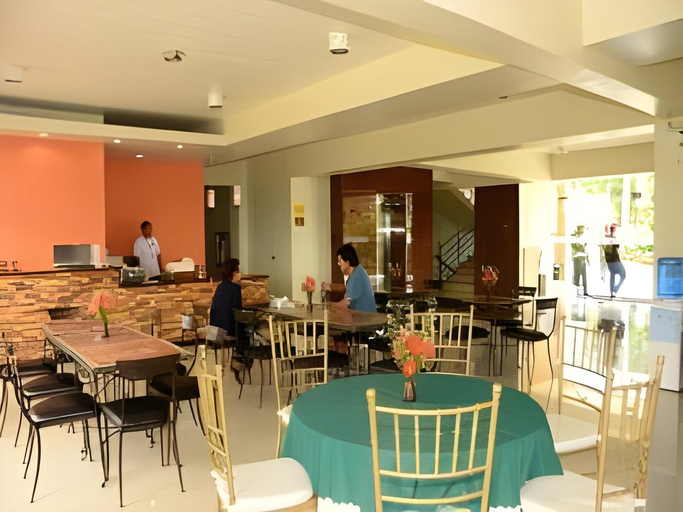 Food & Drinks 5, Gardenville Hotel (Operated by Esla Land Developer Inc.), Baguio City