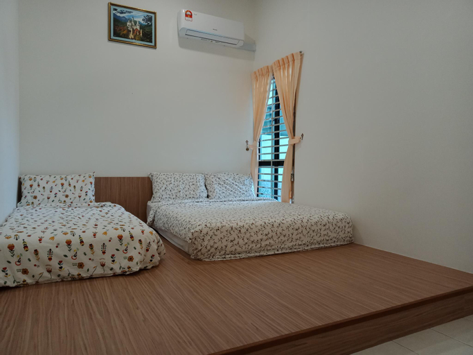 PANGKOR APARTMENT AT GOOD LOCATION, Manjung