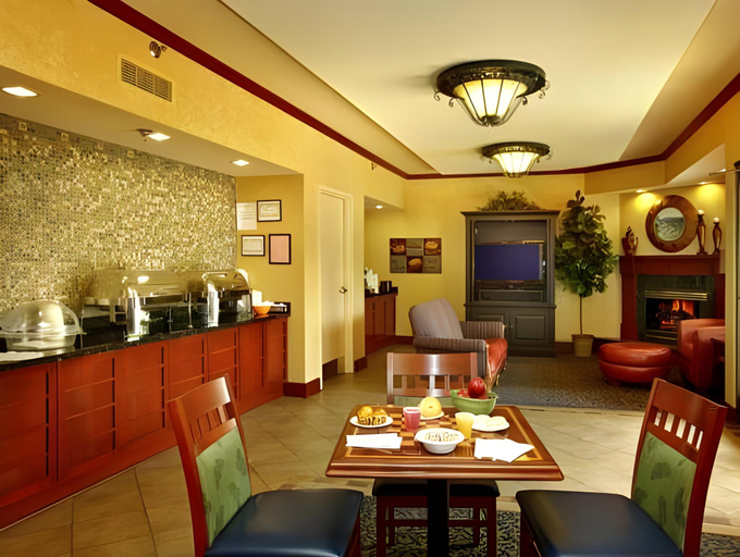 Food & Drinks 5, Quality Inn Near the Island Pigeon Forge, Sevier