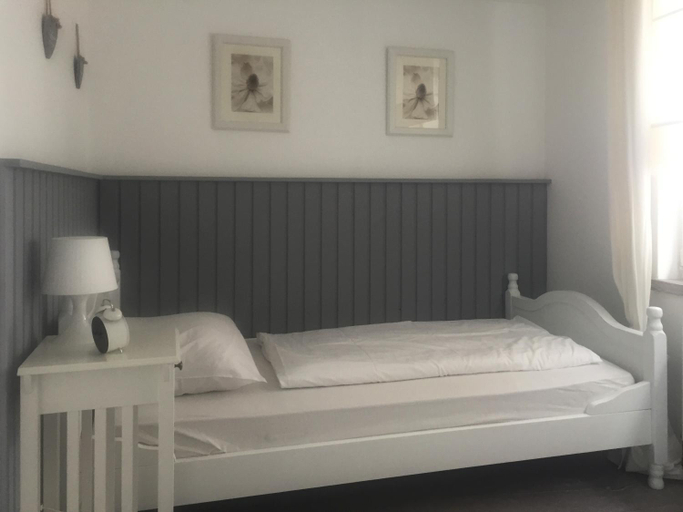 Bedroom 2, Landhotel Baumanns Hof, Diepholz