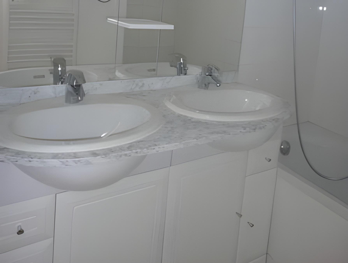 Bathroom 4, Adonis Valberg, Alpes-Maritimes