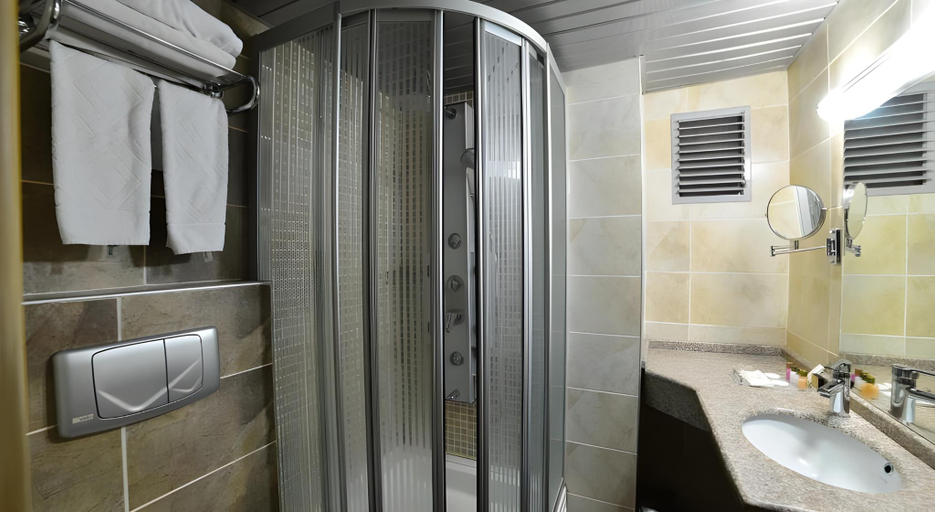 Bathroom 3, Royal Carine Hotel, Çankaya