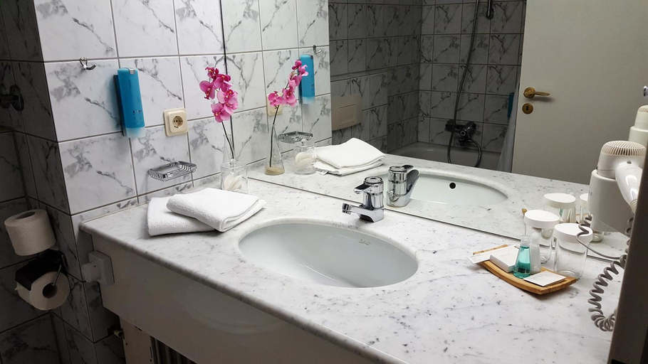 Bathroom 4, Novo Premium Hotel by As, Göttingen