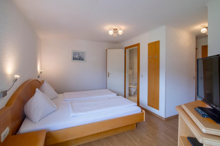 Bedroom 10