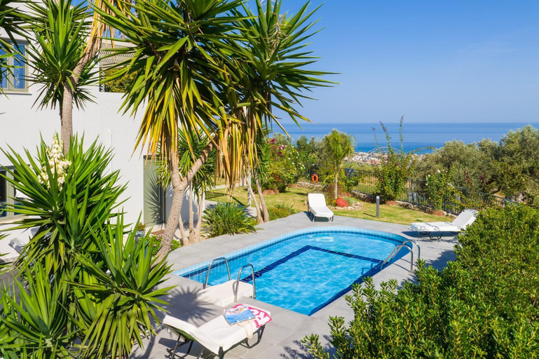 Others 5, Villa Michalis, Crete