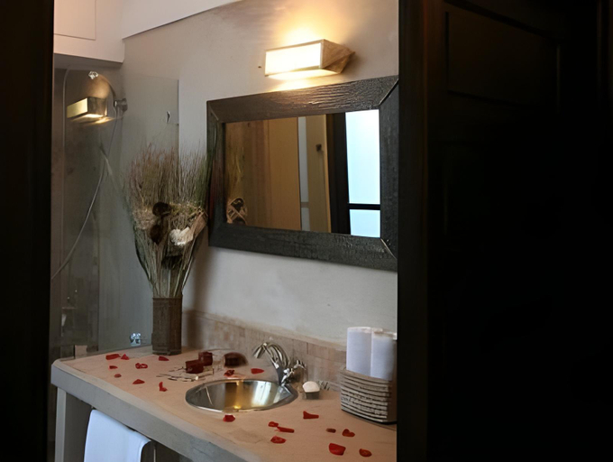 Bathroom 2, Riad Dar Saad - Hammam & Rooftop Cafe, Marrakech